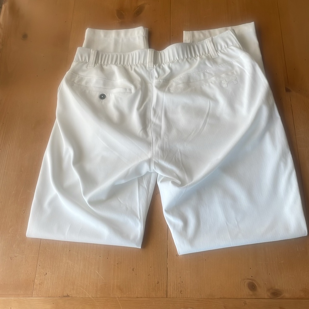 Under Armour 34/32 white golf pants.  Great condition! - Picture 3 of 3
